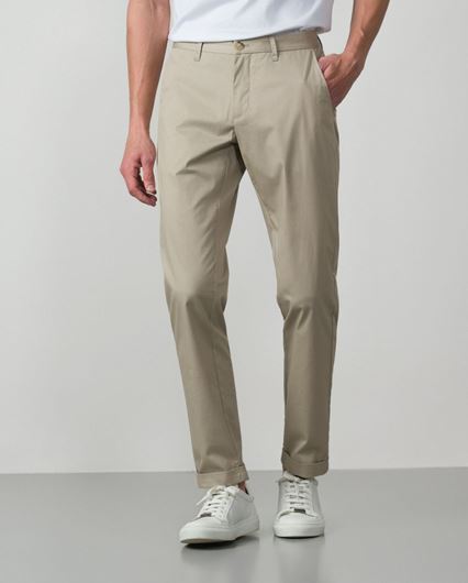 Foto de Pantalón sport extra slim en twill de algodón elástico color beige