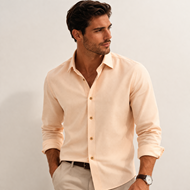 Foto de Camisa vestir microdibujo color salmón