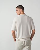 Foto de Polo de punto manga corta color marfil