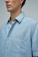 Foto de Camisa azul cielo manga corta algodón y lino melange regular fit 