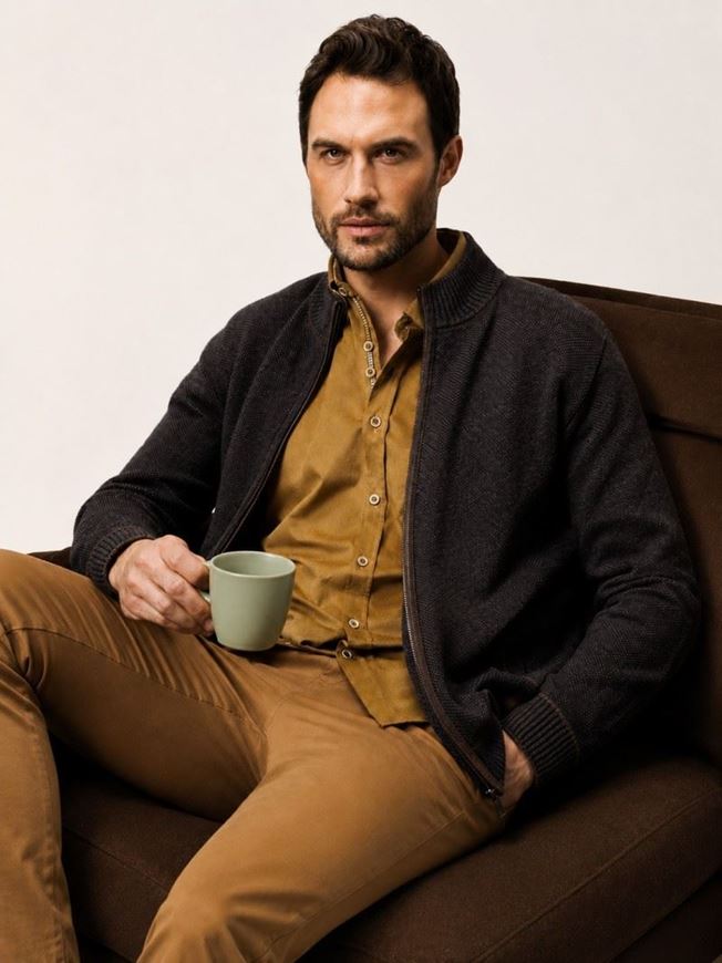 Foto de Jersey chaqueta con cremallera en punto marron y marino