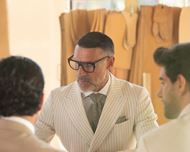 Foto de Traje cruzado slim fit blanco raya diplomática negra
