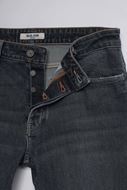Foto de Vaquero Regular Fit cierre con botones azul grisáceo