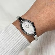 Foto de Reloj L'Ovale de acero, color blanco y plateado