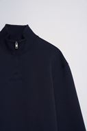 Foto de Jersey cuello zipper azul marino